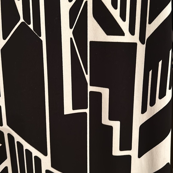 Ladies Casual Outfit - Picture 4 of 5